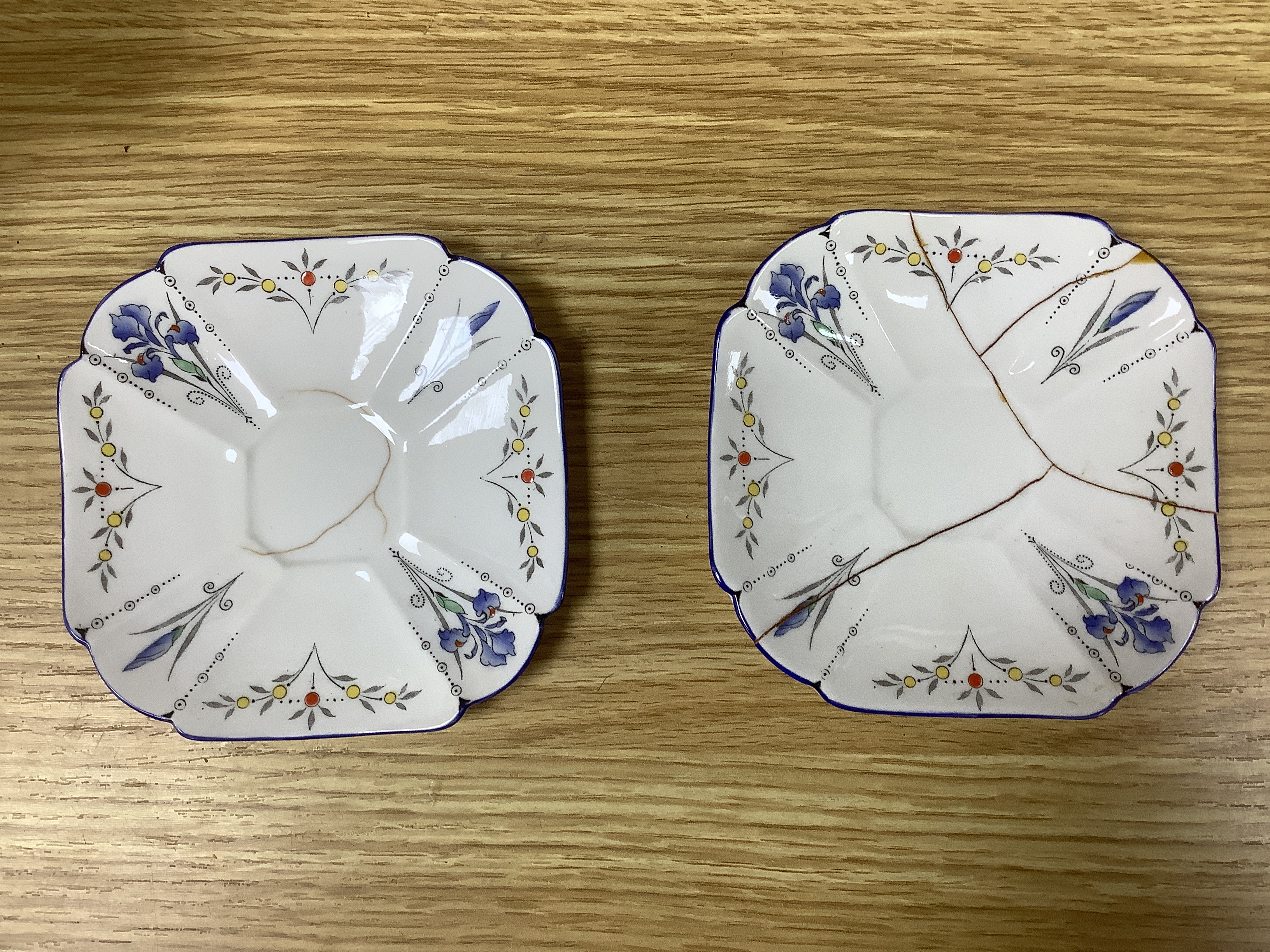 A Shelley Art Deco ‘Iris’ pattern six place coffee set